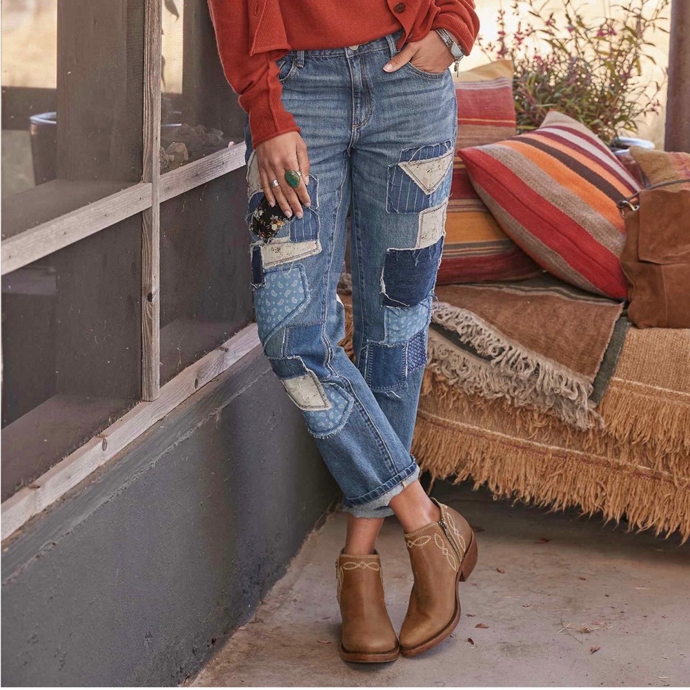 Driftwood Abbey Boyfried jeans size 25”w x27”l (size 2)